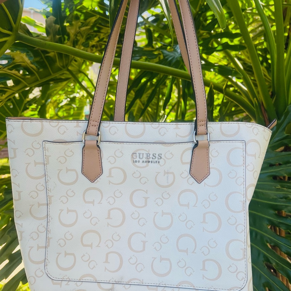 Guess White and Tan Tote Bag